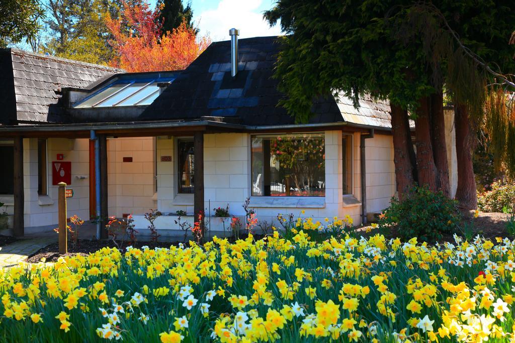 Distinction Te Anau Hotel&Villas Exterior foto