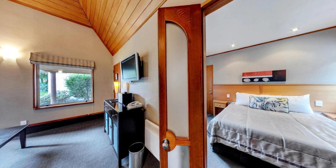 Distinction Te Anau Hotel&Villas Exterior foto