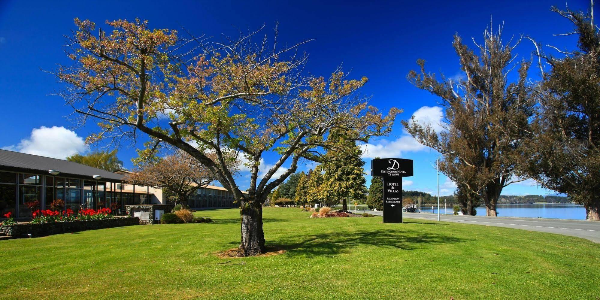 Distinction Te Anau Hotel&Villas Exterior foto
