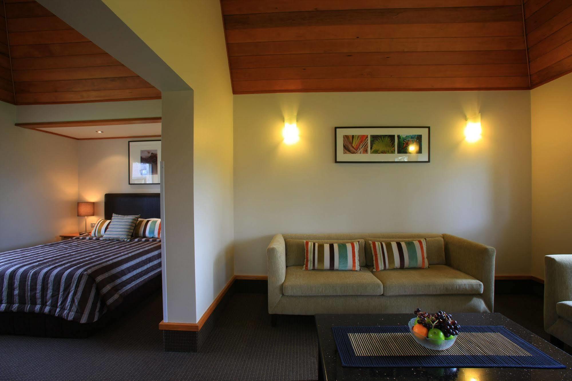 Distinction Te Anau Hotel&Villas Exterior foto
